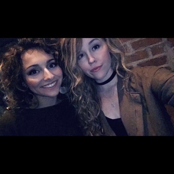 Meet your Posher, Amanda - Picture 7 of 8